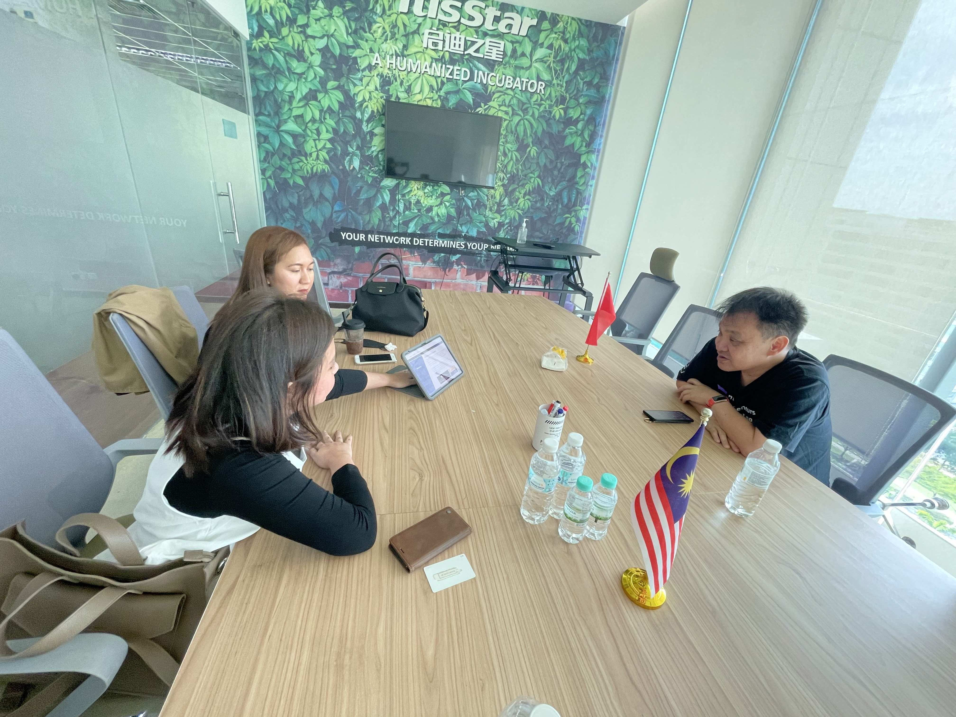 Photo: AIPO representatives meeting Mr. Andrew Wong, Co-Founder of E3Hubs at Petaling Jaya, Selangor, Malaysia