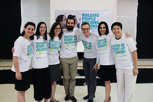 Mentors from Swiss RE and Ate Solvie proudly wear their academy shirts