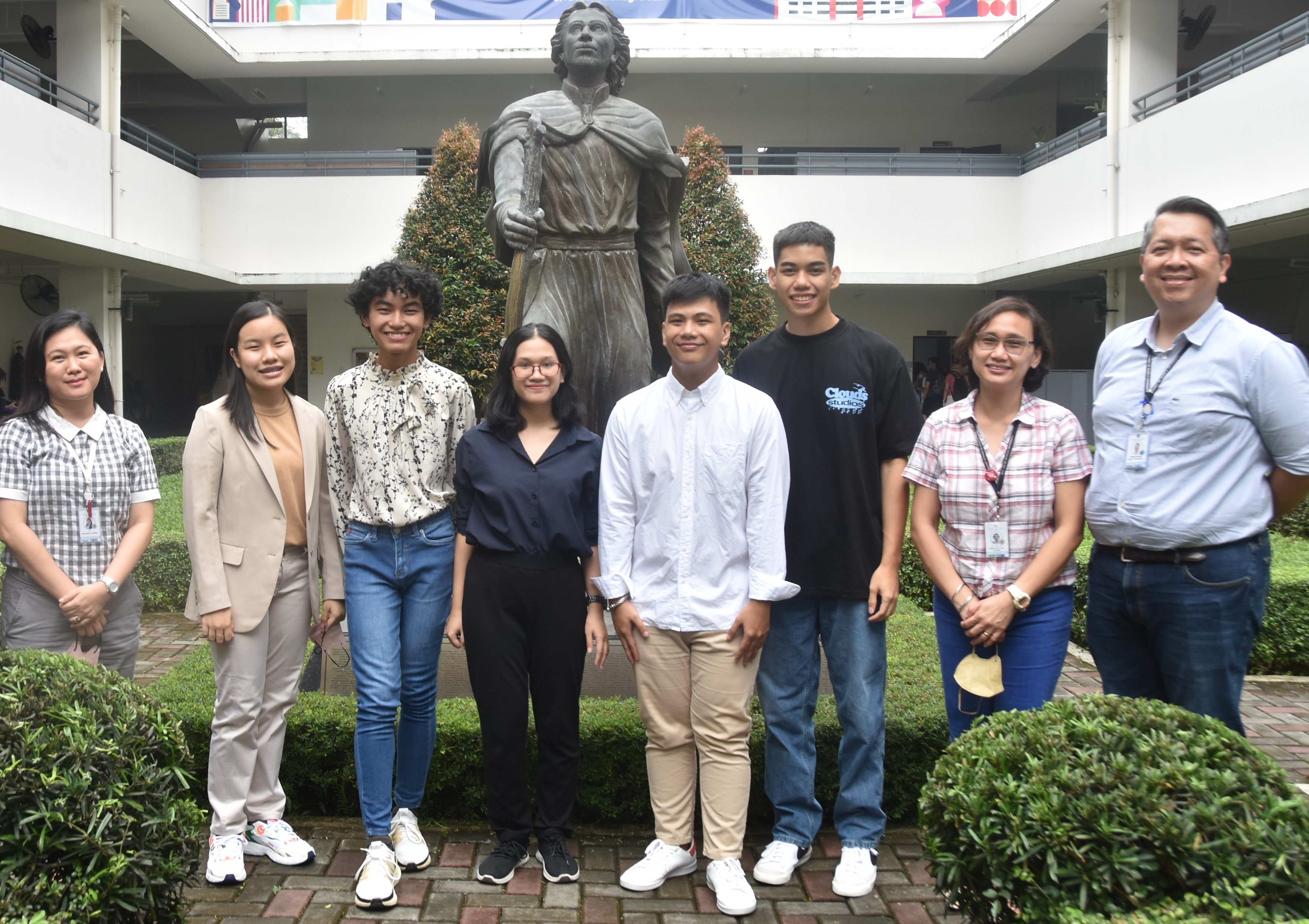 (L-R) Mel Cobar, Sofia Lui, 3rdy Pacis, Paula Bugaoisan, RT Venturina, Thirdy Jaymalin, Czel Lacson, Noel Miranda