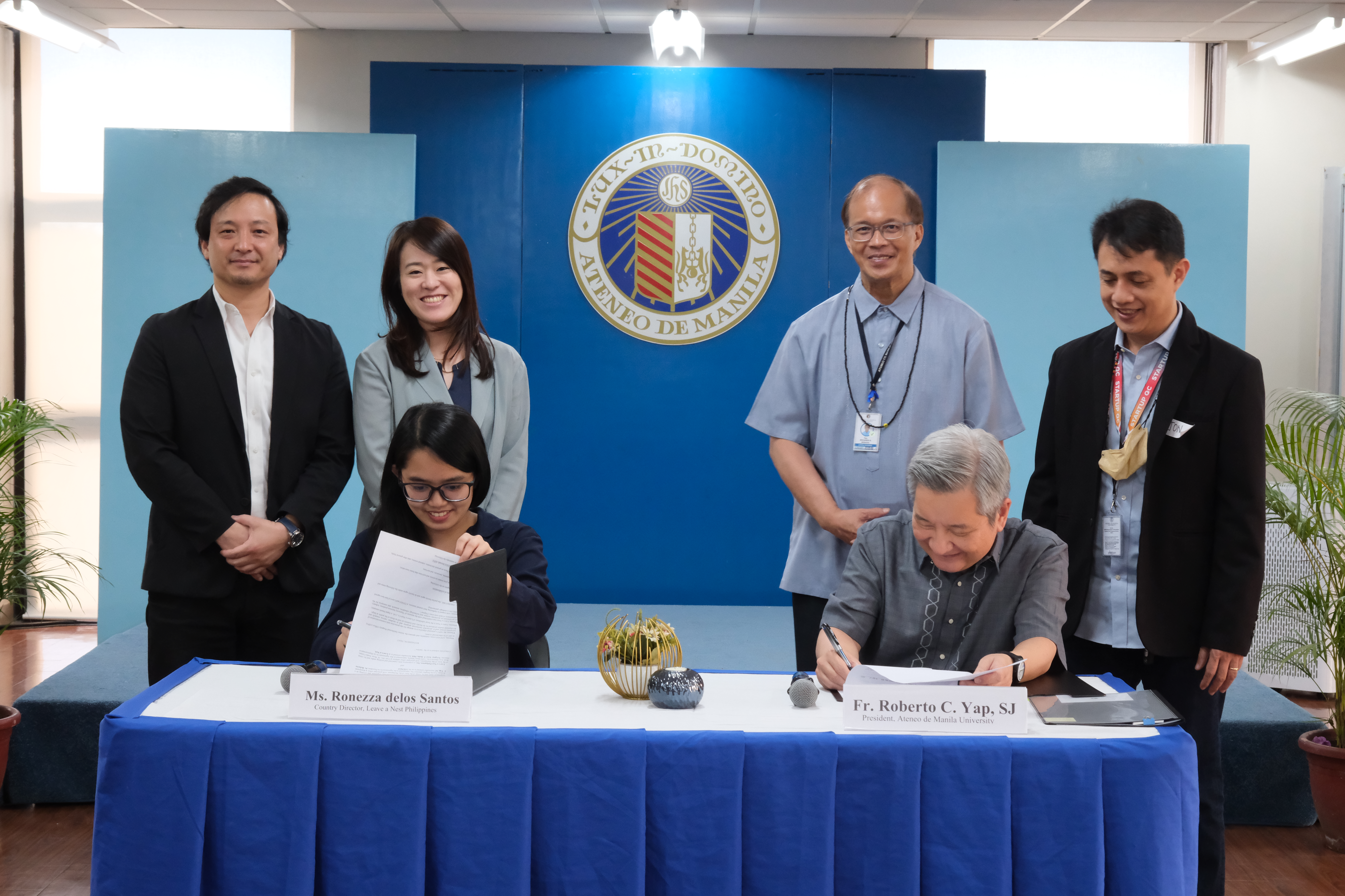 Ateneo and Leave a Nest signing the MOA