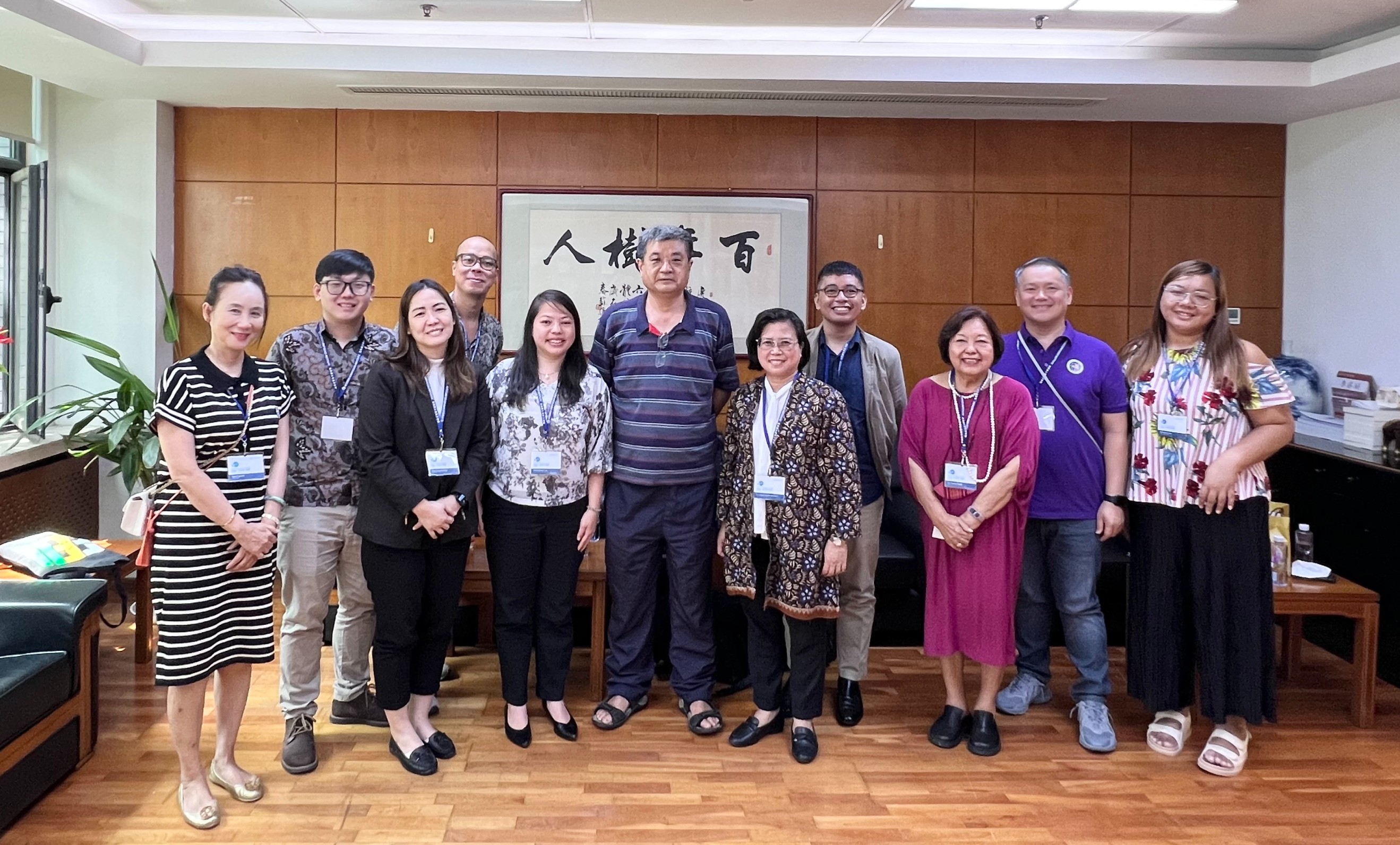 The delegation with Prof Zha Daojiong from the Department of International Political Economy, School of International Studies, Peking University.