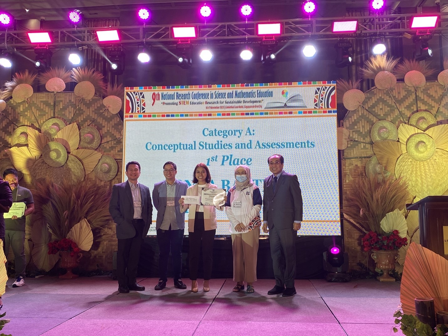 Awarding: Ms. Donna Bautista_1st Place Oral Presentation Category A