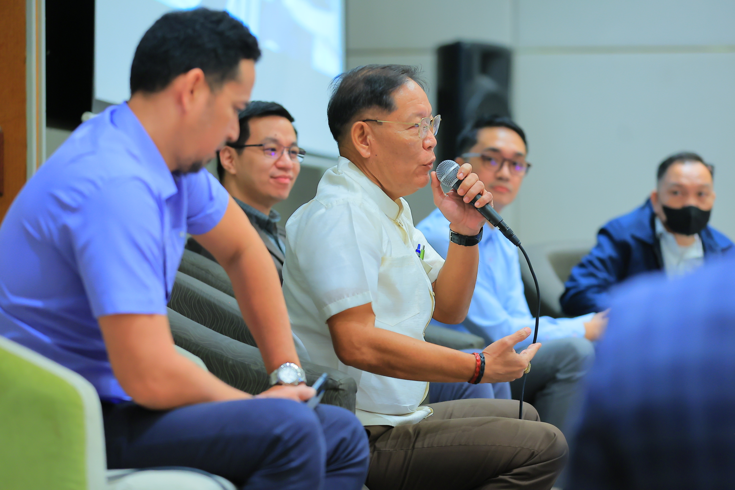 Key sectoral representatives during the Philippine Policy Dialogue. Form left to right: Mr Efren Singin, Jr from the Commission on Higher Education (CHED), Director Harry M Barber from the Office of Civil Defense, Mr Elvin Ivan Uy of the Philippine Business for Social Progress, Mr Reuel Ruiz of the Quezon City Government, and Mr Eugene Garcia from CHED.