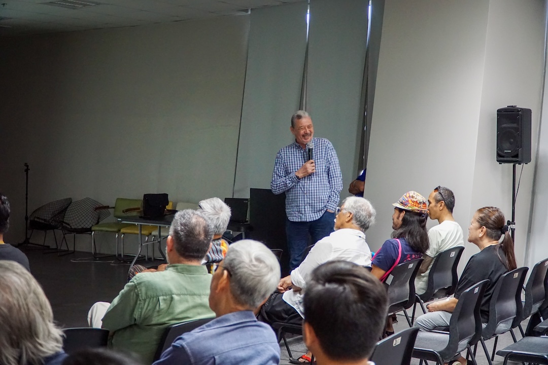 Tence Ruiz addresses guests at his ArtSpeak session