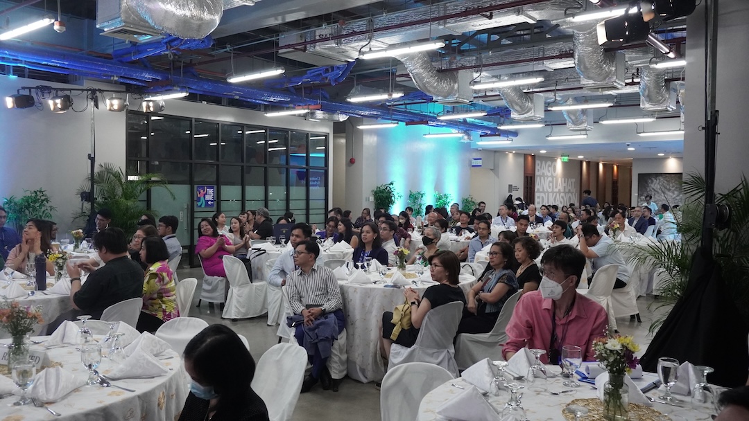 Faculty, fellows, and research assistants at the 23rd University Scholarly Work Awards