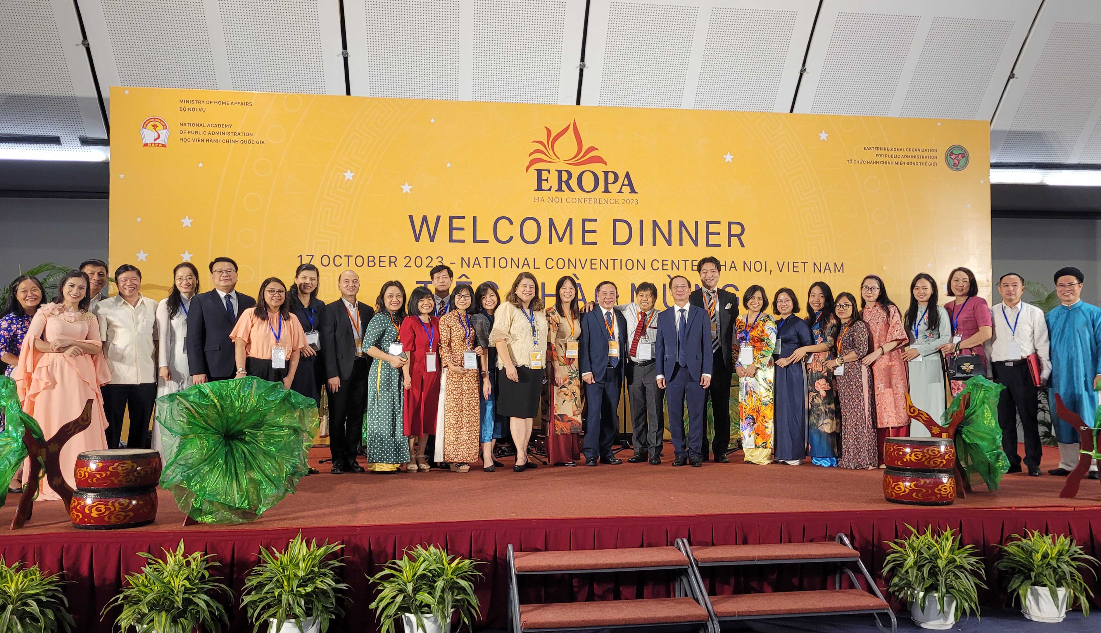 ASoG alumni Agbayani and Ysaac with other participants of the 2023 EROPA Conference