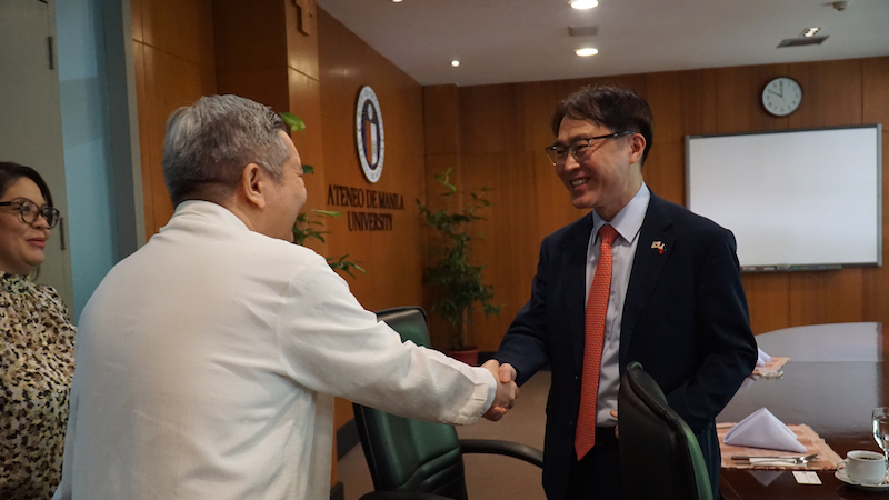 Fr Bobby Yap SJ w Ambassador Lee