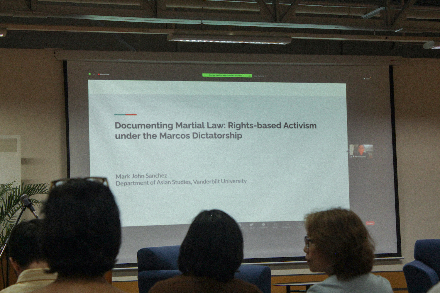 The paper presentation of Dr Sanchez