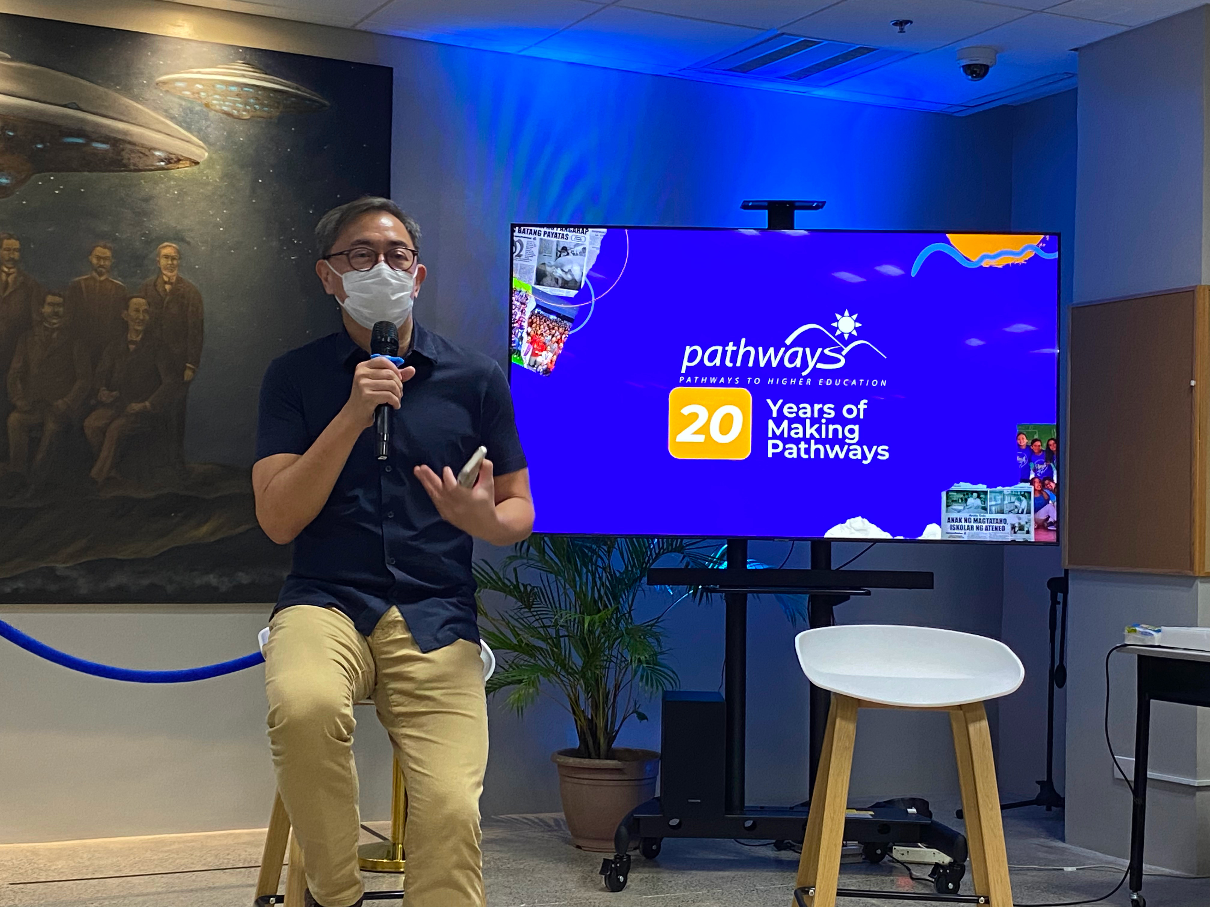 Fr. Johnny Go, SJ giving the closing remarks as the dean of GBSEALD