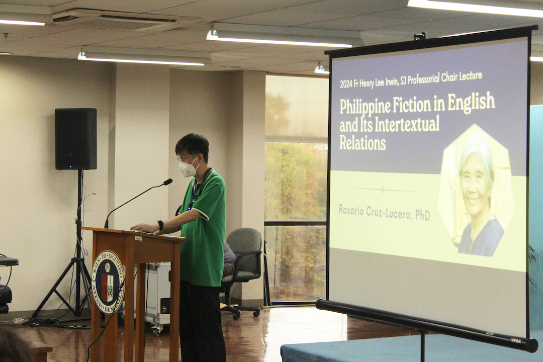 Dr Jonathan Chua, Dean of the School of Humanities, introduces this year’s Irwin Lecture Chair Holder