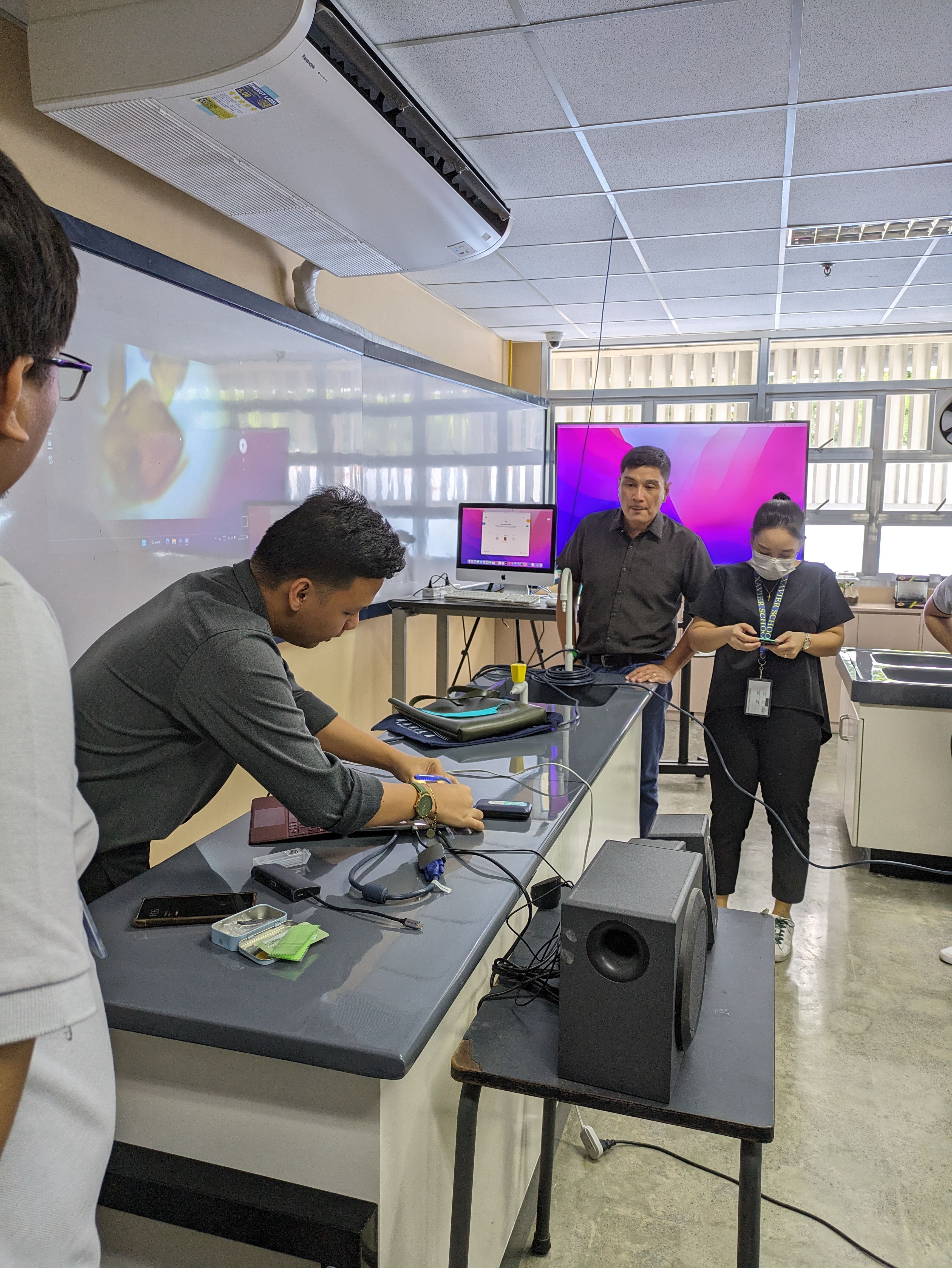 Make-roscope demonstration with Xavier School