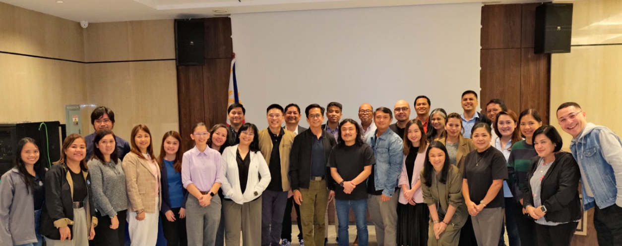 Group photo of workshop participants