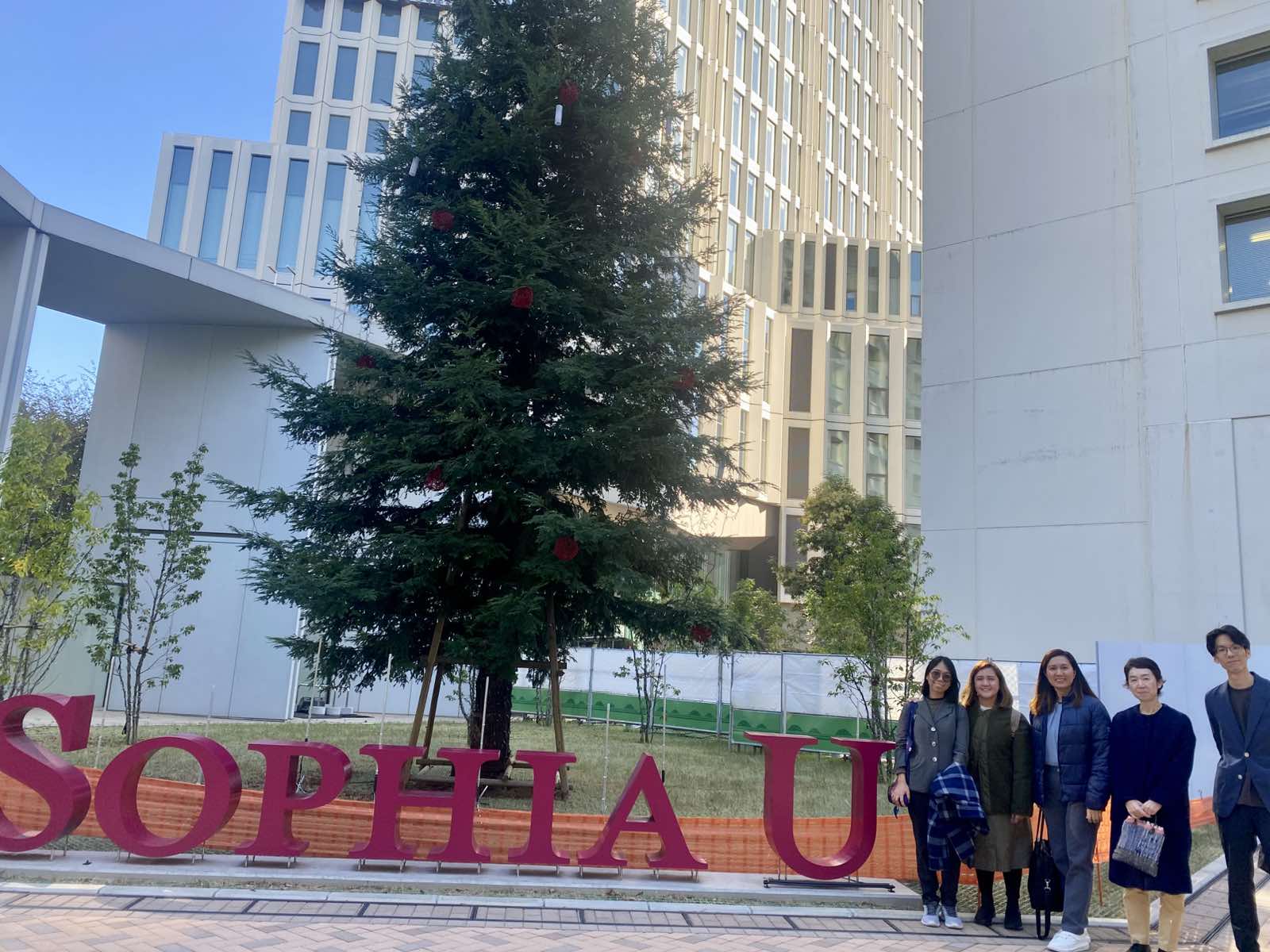 Photo with representatives from Sophia University and AIPO. From left: Ms Wilma Alamar, Ms May Ann Albis, and Ms Vanessa Malapit from the Ateneo Intellectual Property Office (AIPO); and from Sophia University, Ms Kazumi Sato, Deputy Director of the Center for Research Promotion and Support, and Mr Takehiro Noguchi