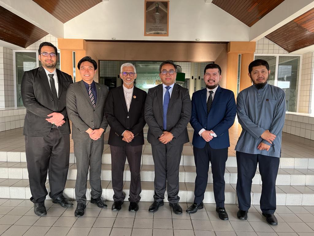 Group photo with UBD officials