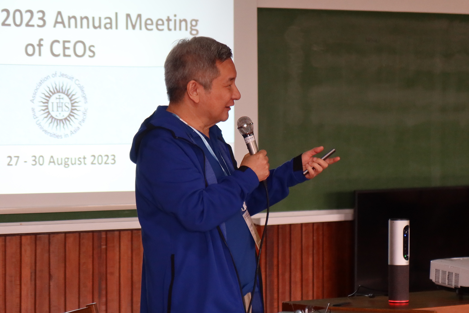 Fr. Roberto C. Yap SJ, President of the AJCU-AP, welcomes participants to Mirador Jesuit Villa and Retreat House in Baguio City, Philippines.