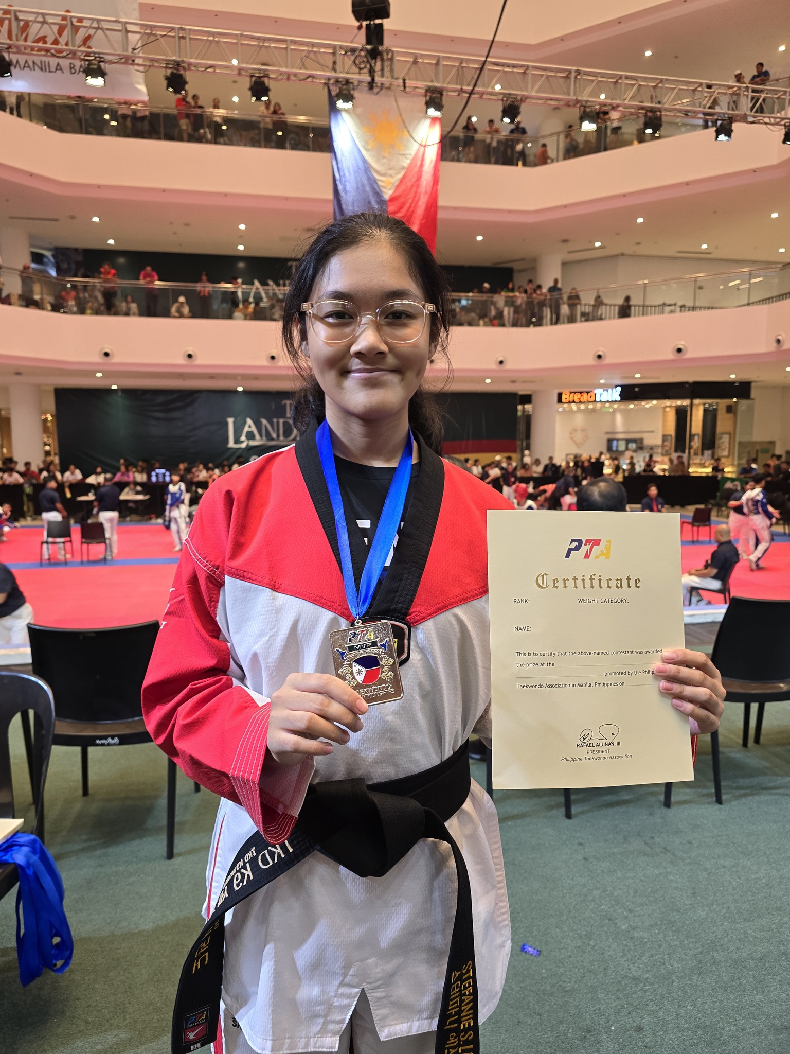 Bronze medalist Stefanie Leones