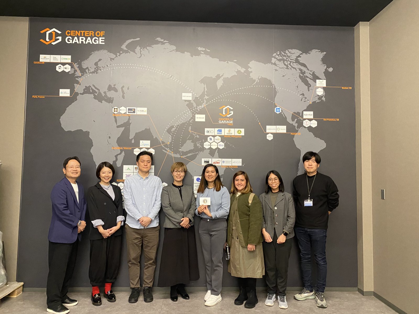Photo with representatives from Leave A Nest Japan and the Center of Garage team. From left to right: Mr Takaki Shiro (Manufacturing Development Division), Ms Kimiko Nakano (Homura Heavy Industries Corporation), Ms Makiko Tezuka (Glocalink Co., Ltd.), Ms Naoko Yokoi (Instalimb Inc.), and representatives from AIPO.