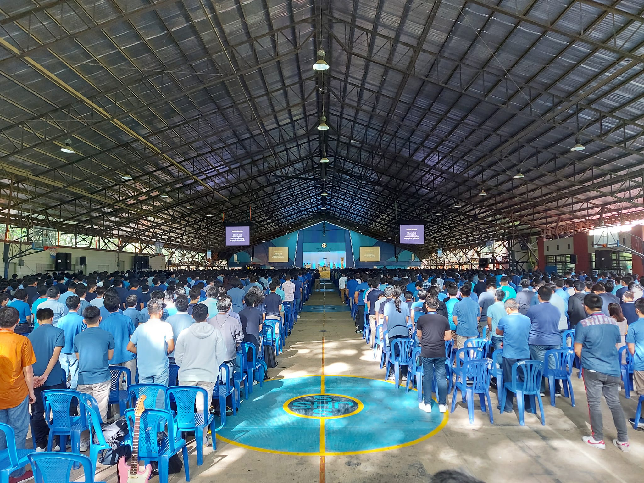 More than 2,000 students were at the covered courts in the morning of October 5, 2022.