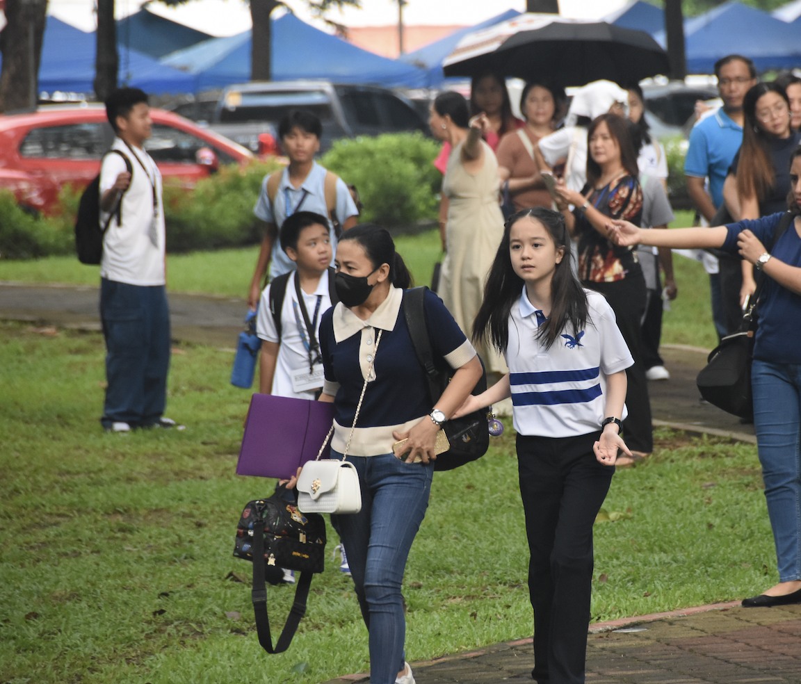 Arriving at the AJHS campus for Day One of the MAGISing Orientation