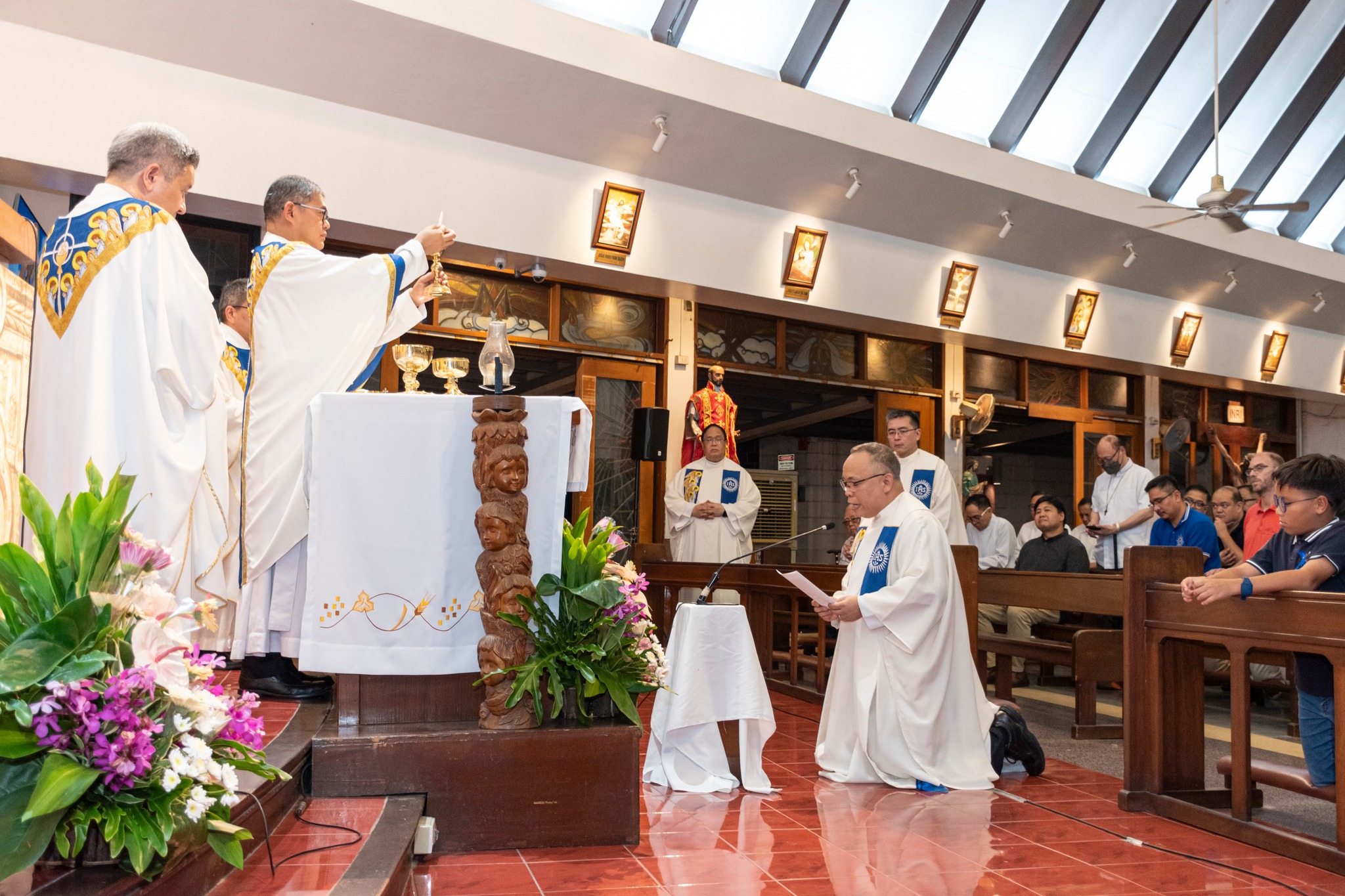 Fr Jonjee Sumpaico SJ professes his Final Vows
