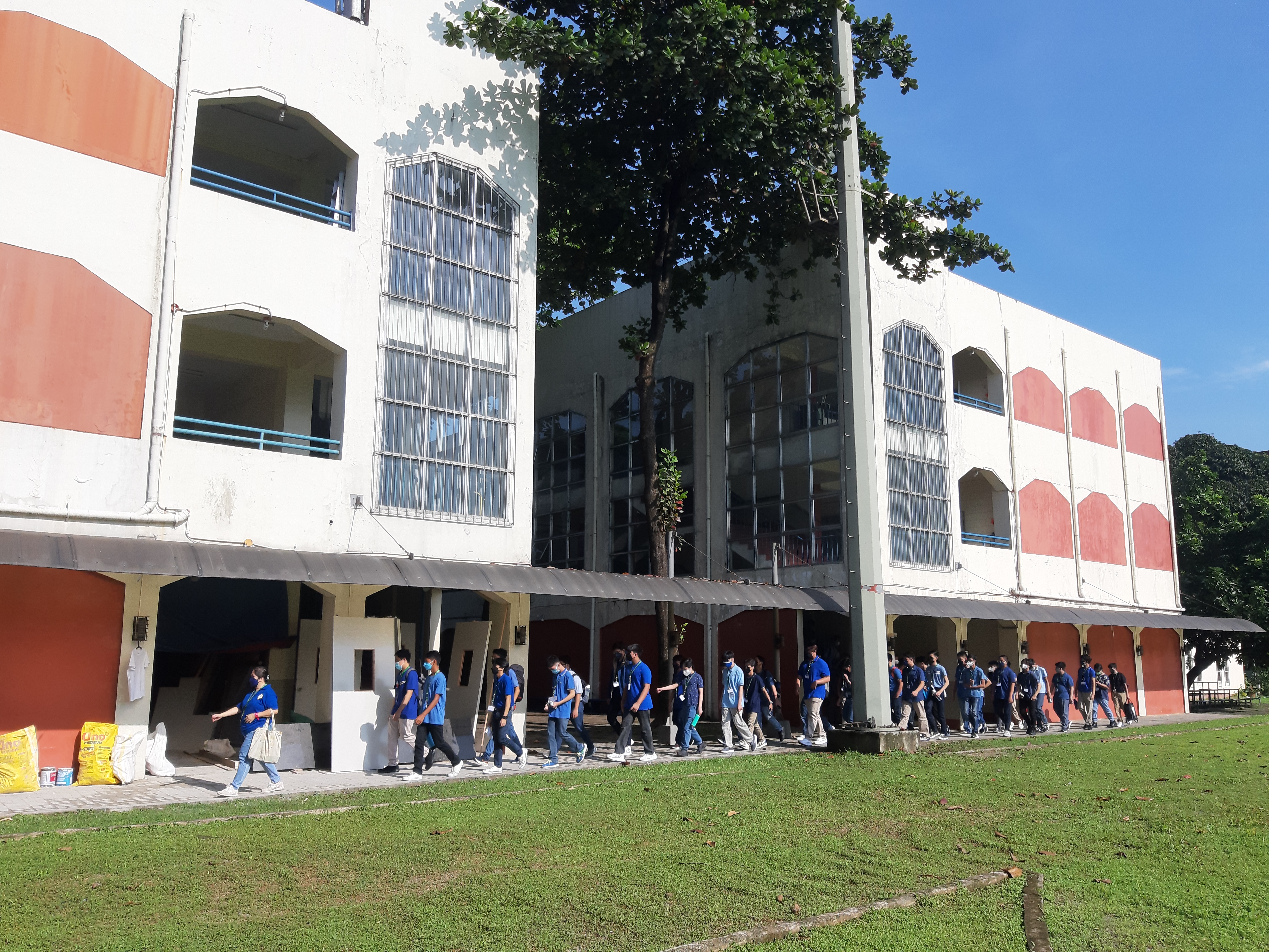 After days of rain, the sky was blue in the morning of August 12, 2022.