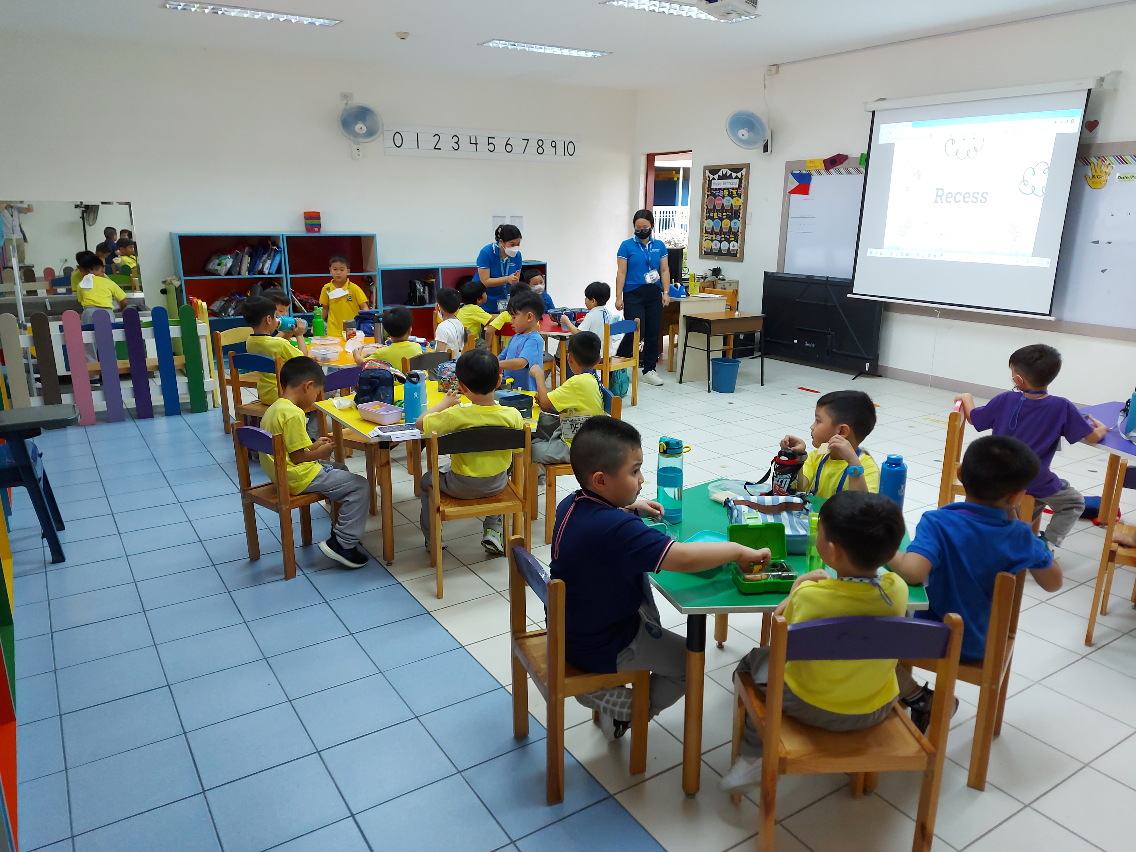A Kinder class during recess  