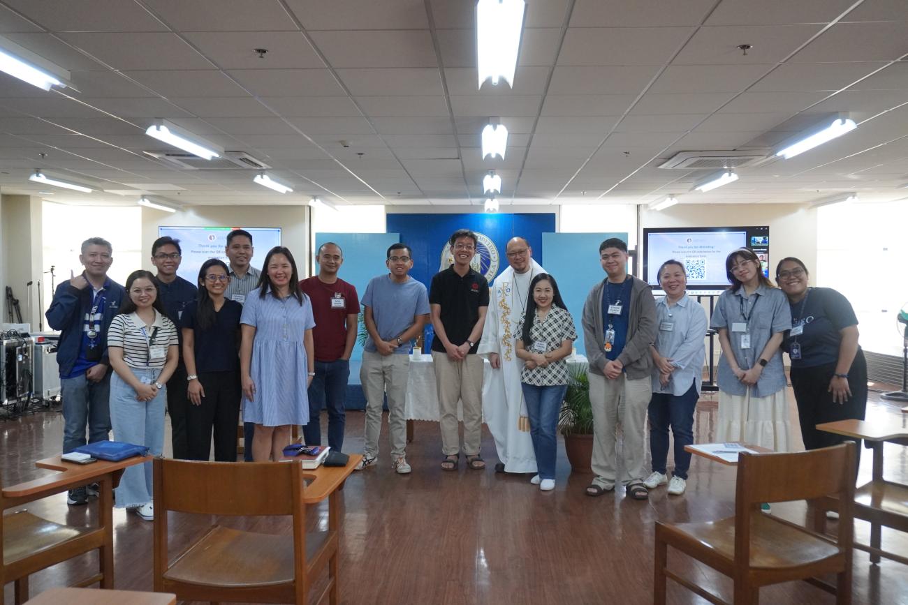 Ateneo alumni experience a renewed sense of their faith during “Hope does not disappoint”: An Advent Recollection