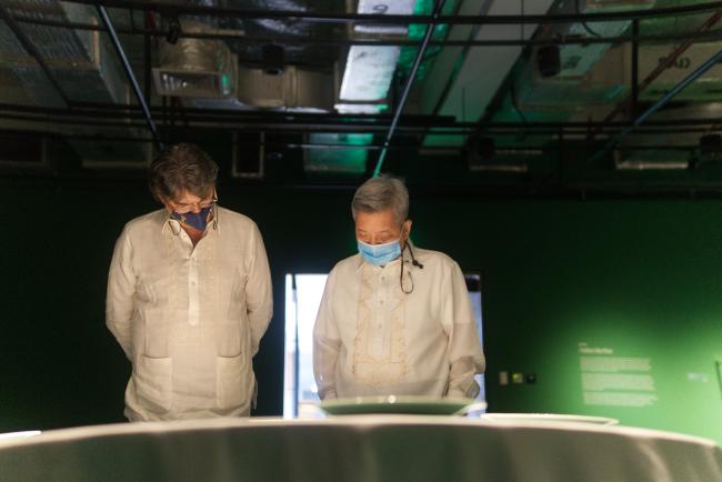 Amb Jorge Moragas, Spanish ambassador to the Philippines, with Fr Roberto Yap SJ at the Ateneo Art Galler