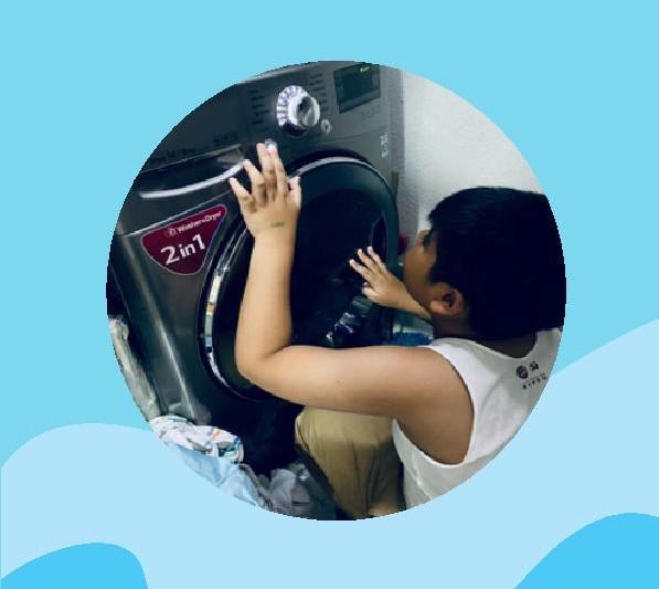 A high efficiency front-load washing machine saves water and uses less energy.