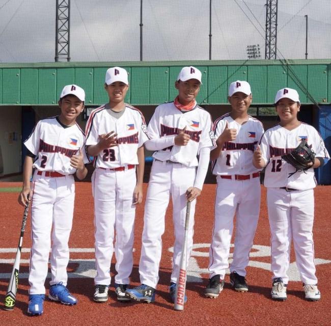 (L-R) Sancho Afuang, Mio Ilagan, Ethan Galvez, Raffy Blaza, Migz Cruzat 