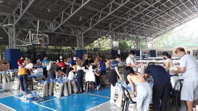 2022_9_30_Karding Relief Operations_Student Volunteers at Work