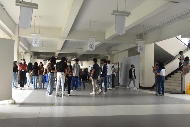 Grade 11 students in the ASHS foyer on Oct. 17, 2022 