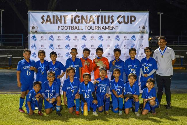 The Midgets D/Born-2013 football varsity 