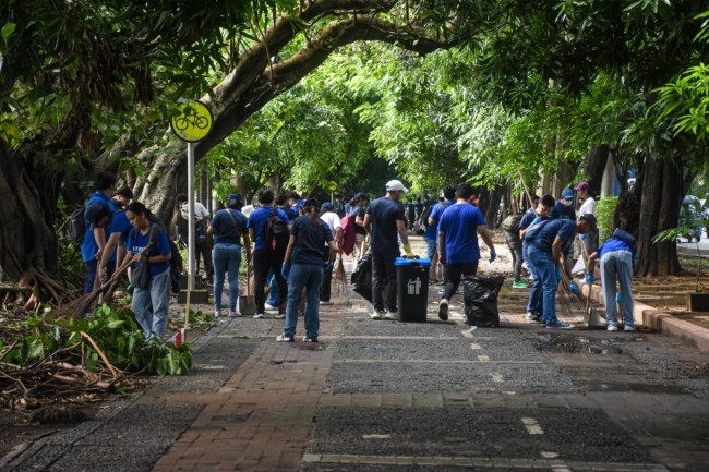 AJHS faculty and staff help clean Intramuros on 4 July 2025 
